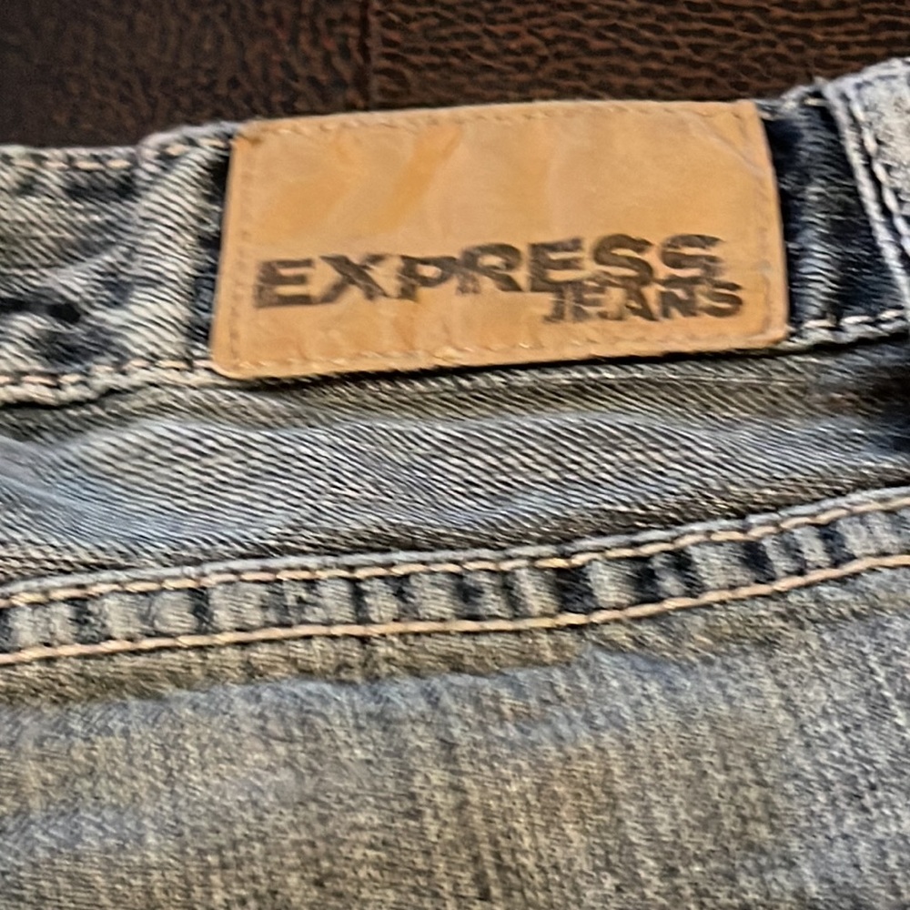 Men’s | Express - Picture 3 of 6